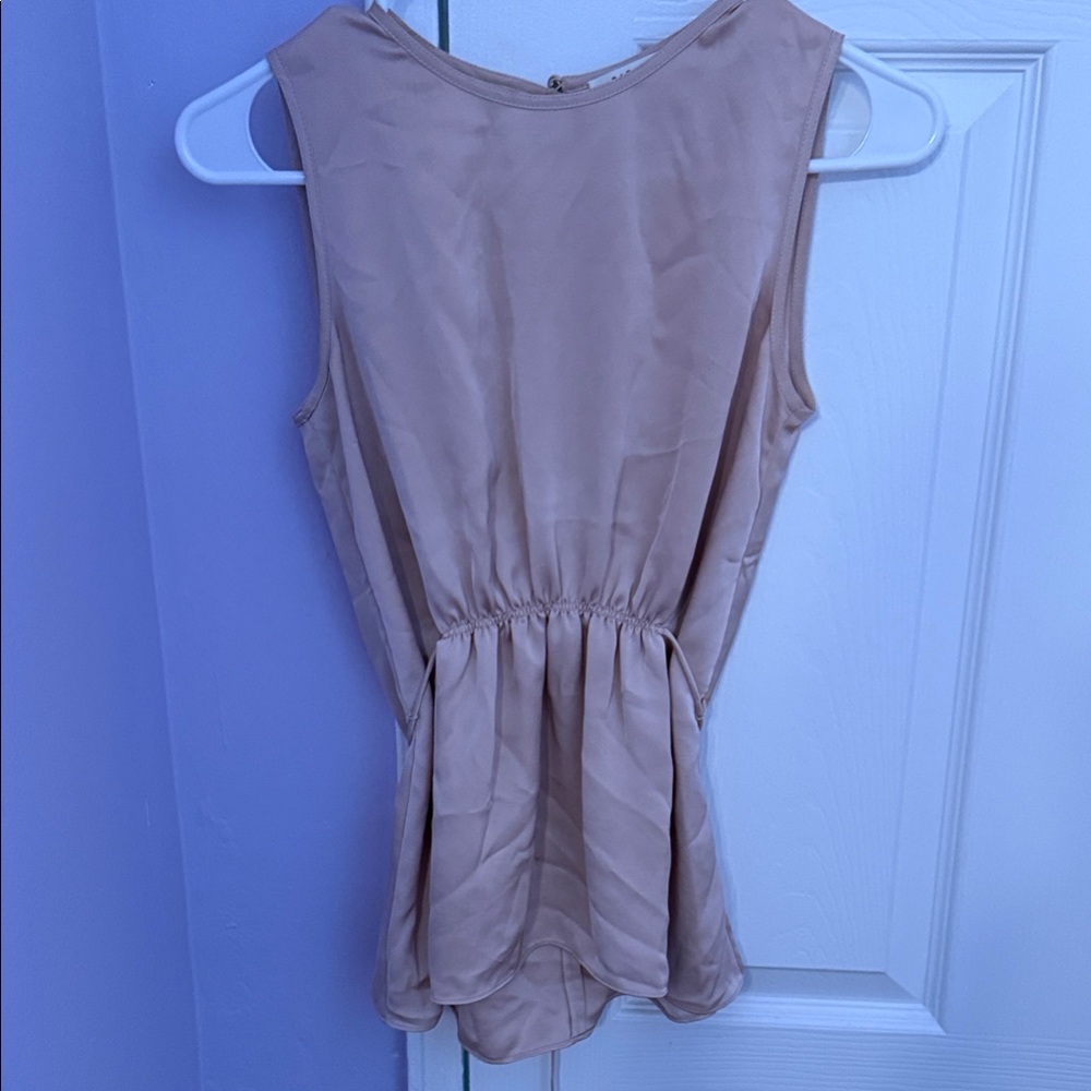 Babaton Light Beige Sleeveless Blouse